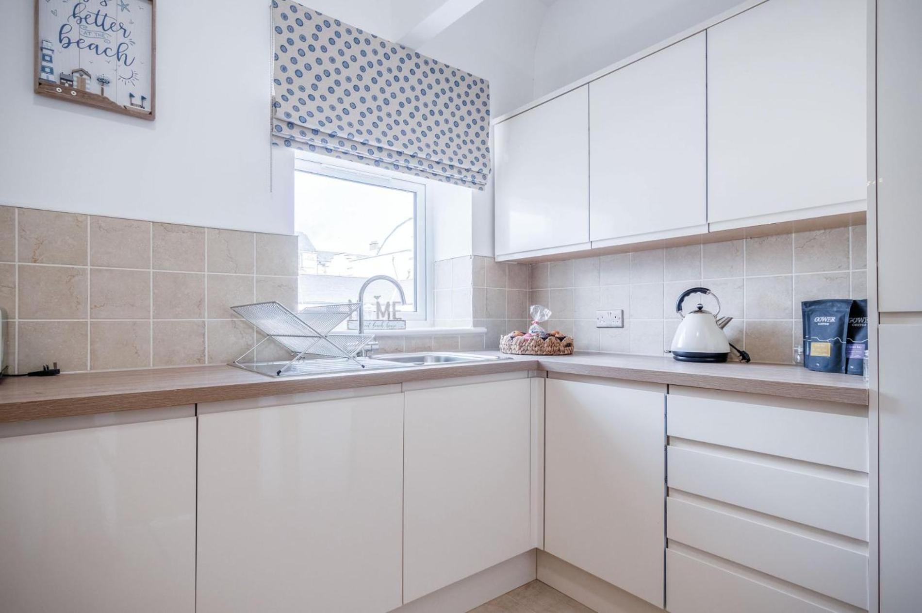 Beach Haven Hideout - 2 Bedroom - Milford Haven Extérieur photo