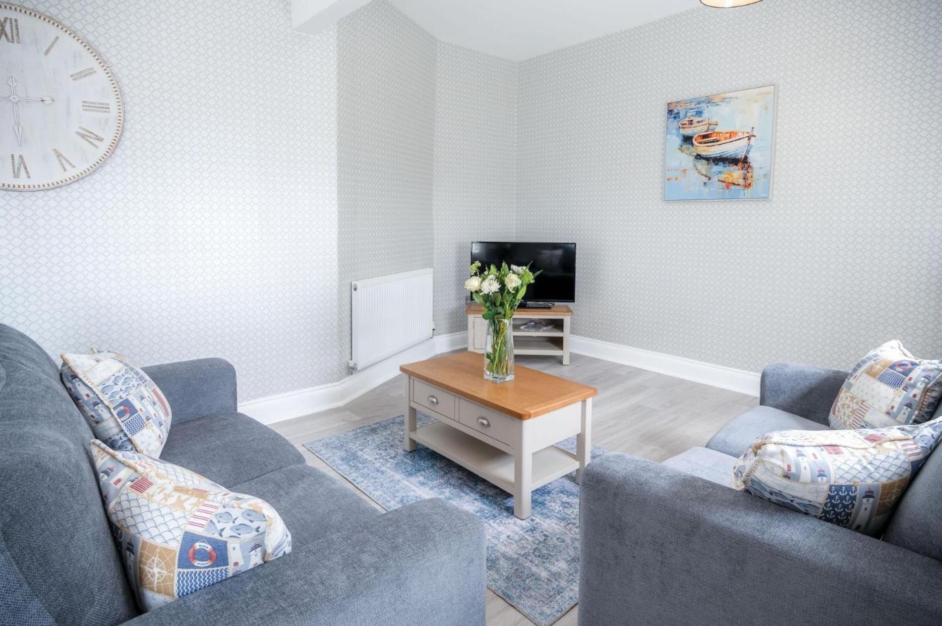 Beach Haven Hideout - 2 Bedroom - Milford Haven Extérieur photo